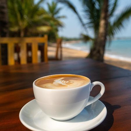 Serenity Beach Cabanas Тангалла Экстерьер фото
