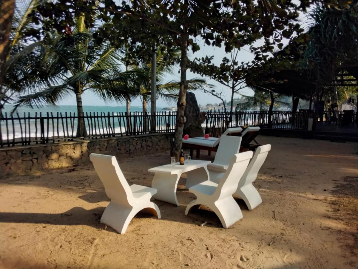 Serenity Beach Cabanas Тангалла Экстерьер фото