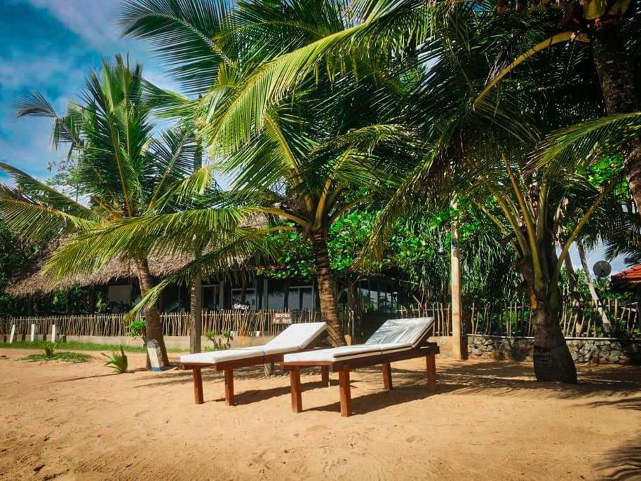 Serenity Beach Cabanas Тангалла Экстерьер фото