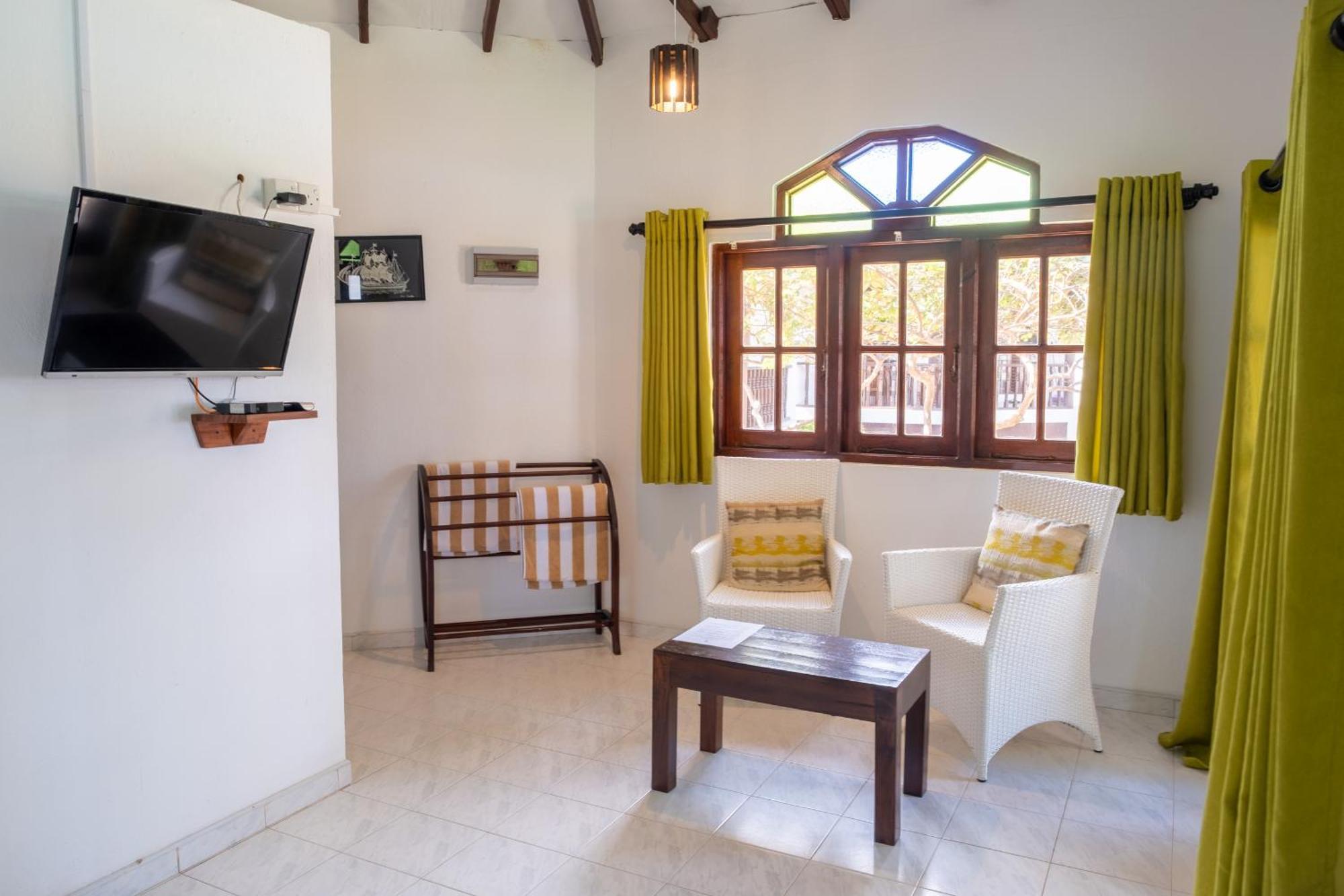 Serenity Beach Cabanas Тангалла Экстерьер фото