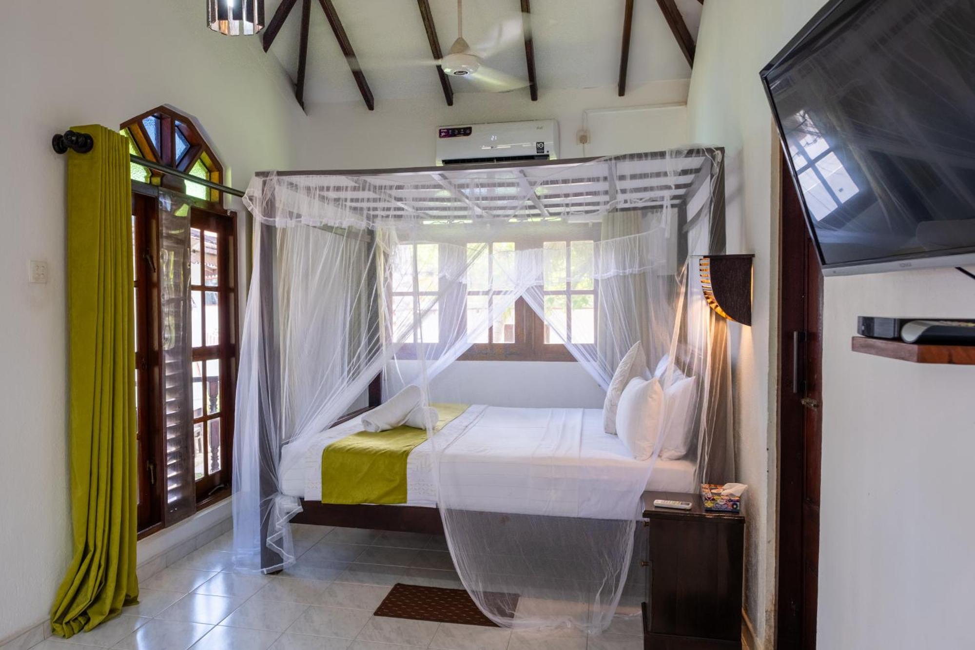Serenity Beach Cabanas Тангалла Экстерьер фото