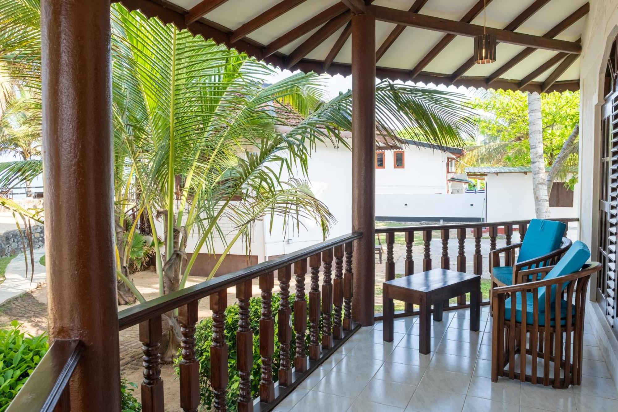 Serenity Beach Cabanas Тангалла Экстерьер фото