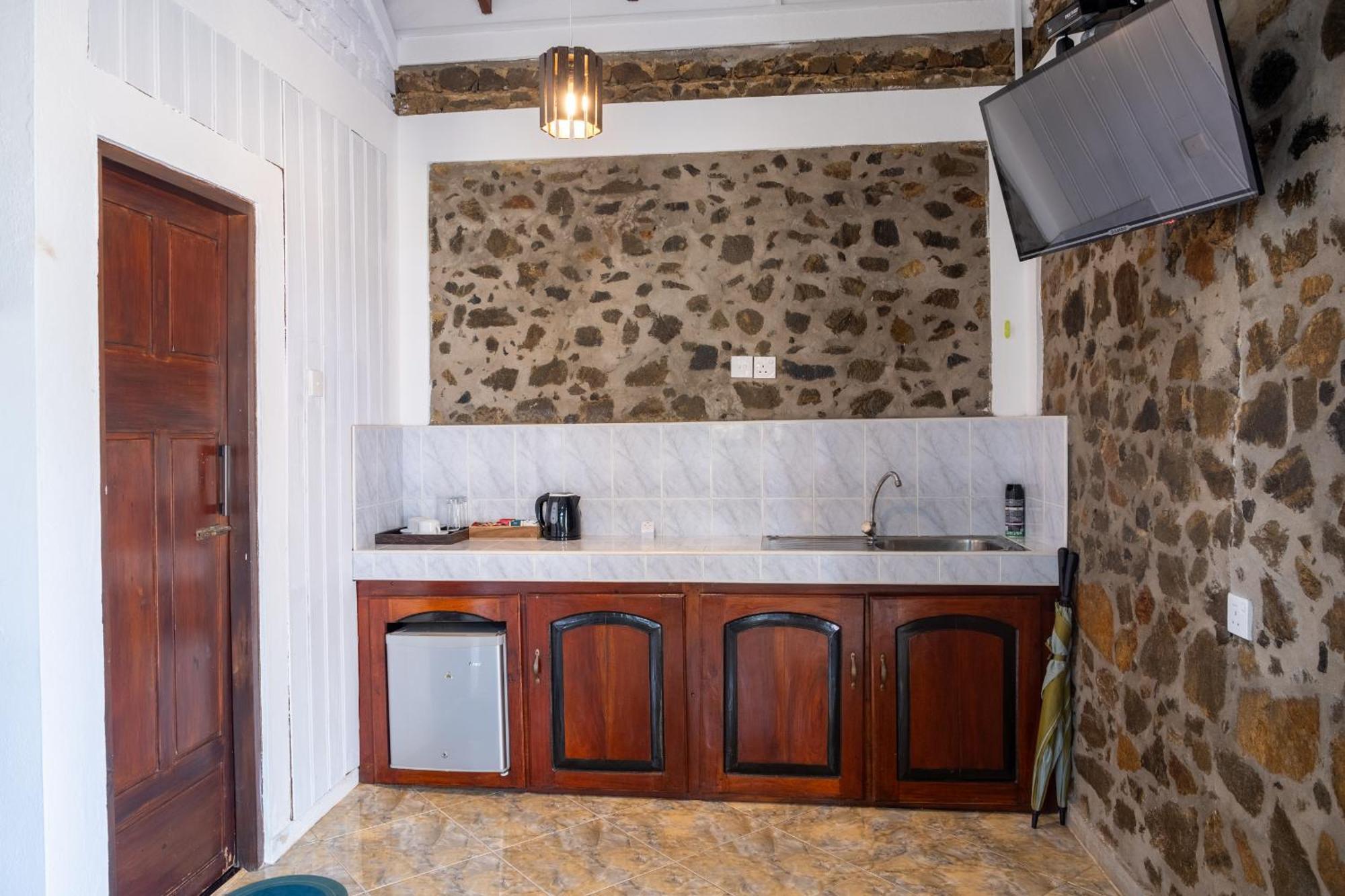 Serenity Beach Cabanas Тангалла Экстерьер фото